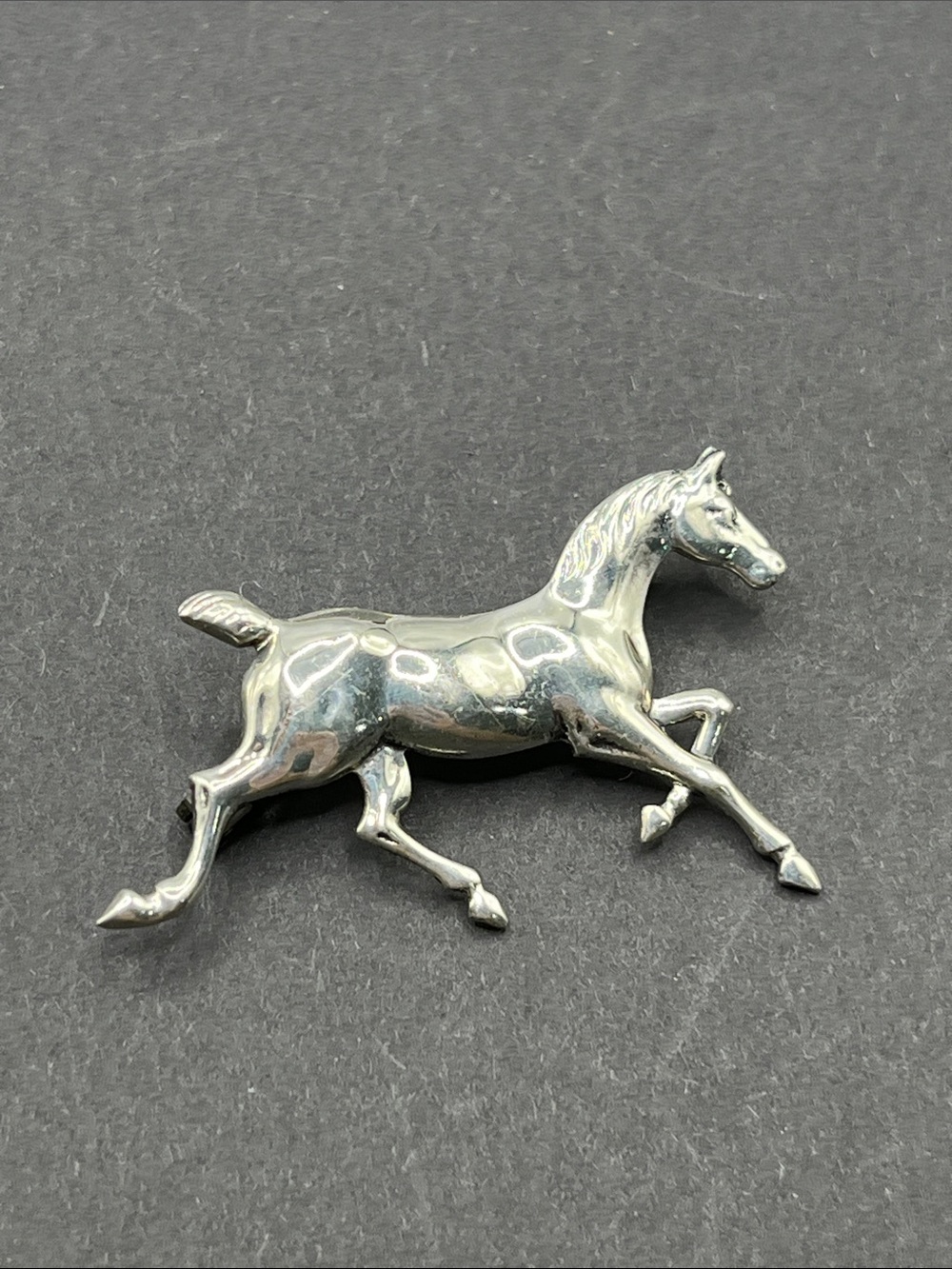 Vintage Beau Sterling trotting horse brooch